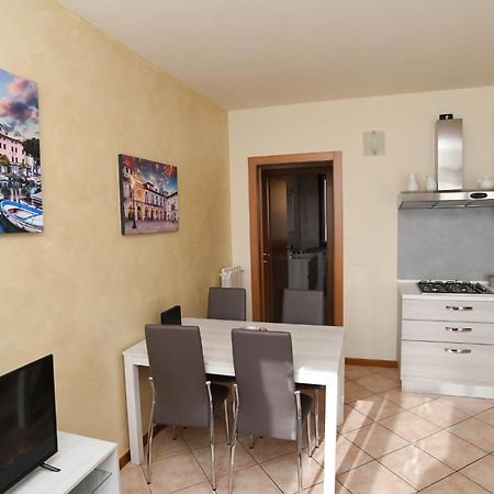 Rovato Entire Apartment In The Capital Of Franciacorta Esterno foto