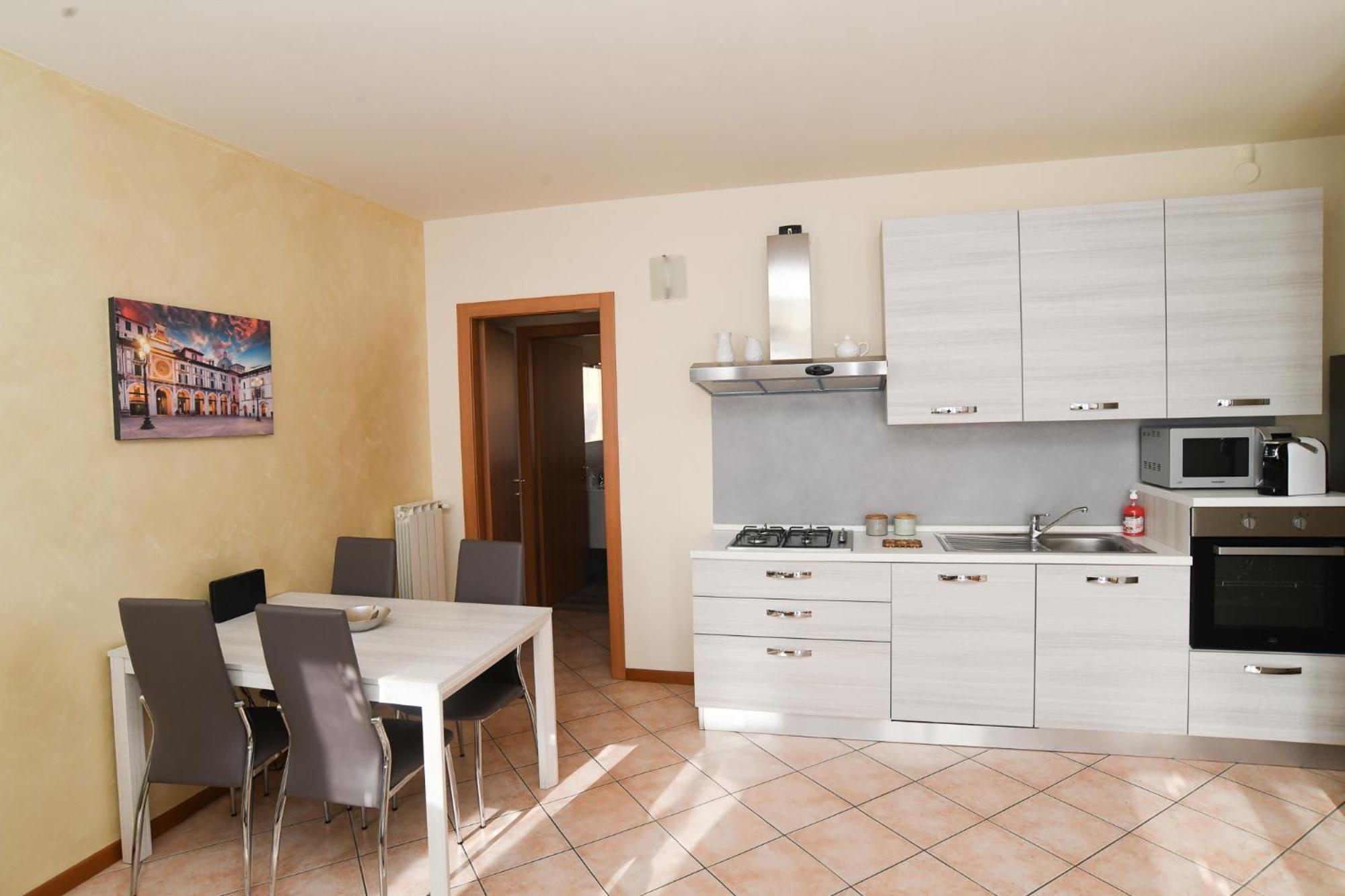 Rovato Entire Apartment In The Capital Of Franciacorta Esterno foto