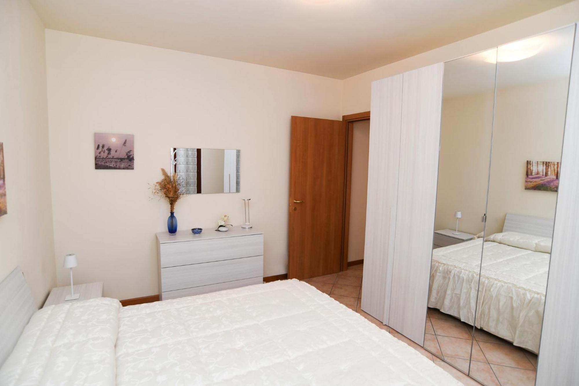 Rovato Entire Apartment In The Capital Of Franciacorta Esterno foto