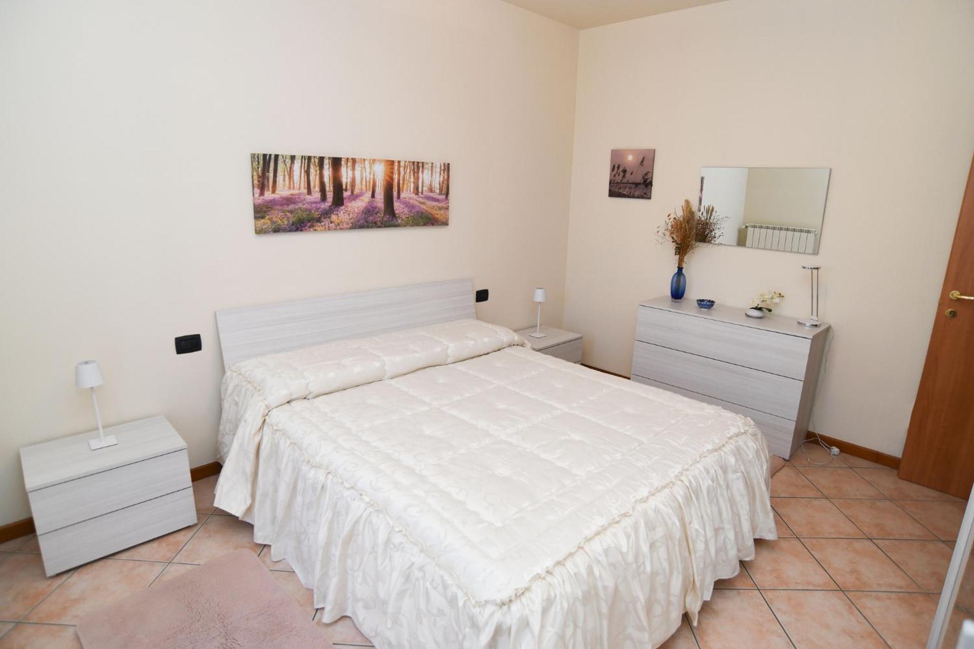 Rovato Entire Apartment In The Capital Of Franciacorta Esterno foto