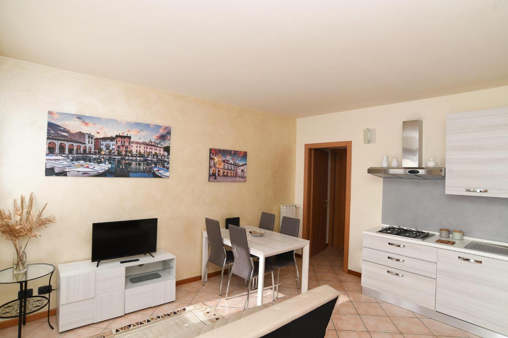 Rovato Entire Apartment In The Capital Of Franciacorta Esterno foto